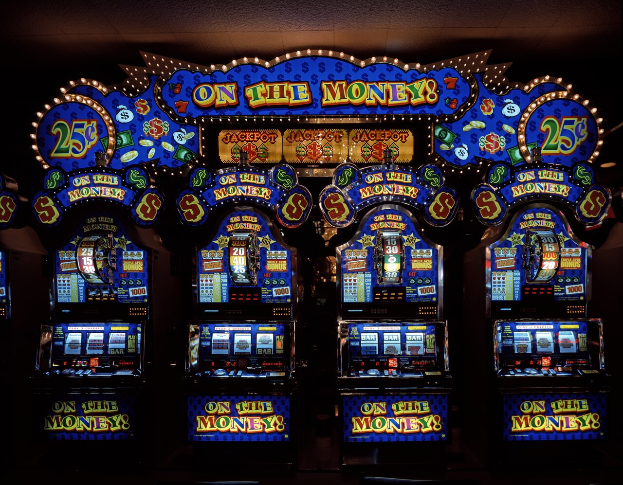 Slot machine arcade at the Tropicana Hotel and Casino in Las Vegas, Nevada LCCN2011631863.